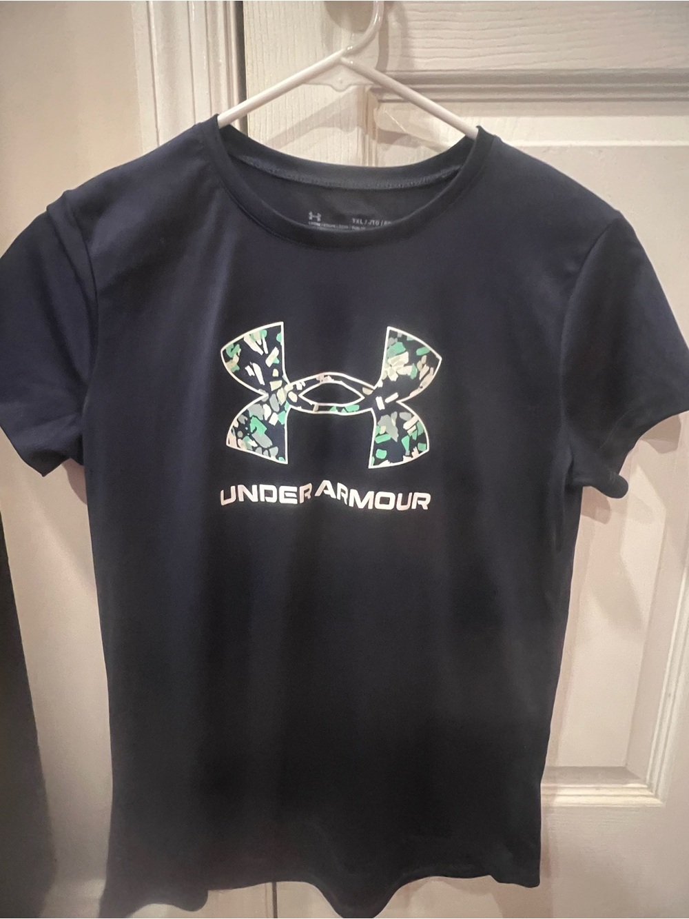 Under Armour t shirt size xl